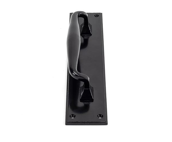 Pull Handle on Backplate