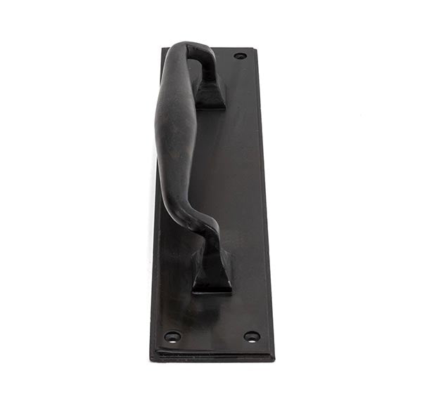Pull Handle on Backplate