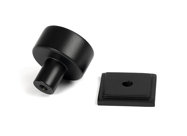 25mm Kelso Cabinet Knob Square Rose