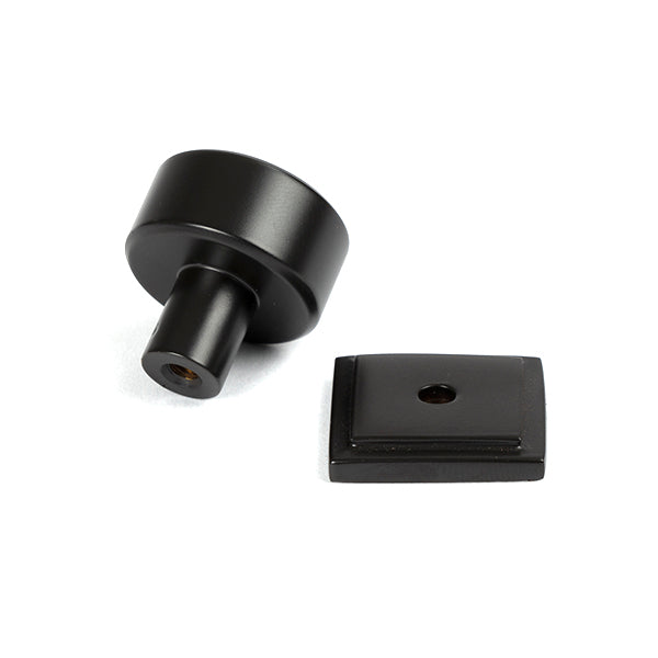 25mm Kelso Cabinet Knob Square Rose