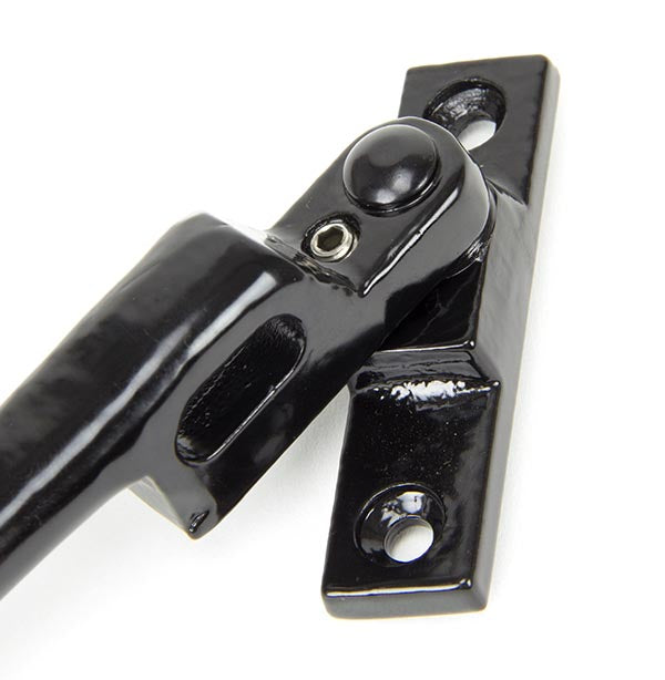 Left-Handed Locking Night-Vent Monkeytail Fastener