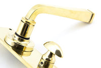 Avon Lever Bathroom Set